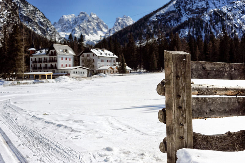 Hotel Croda Rossa 3*
