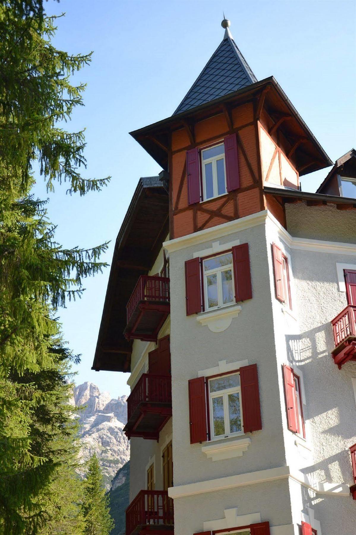 Croda Rossa Hotel 3*